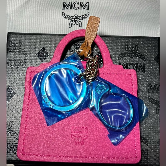 MCM New Visetos Mini Patricia Key Charm (Bag Jewelry π) includes box - Picture 7 of 7